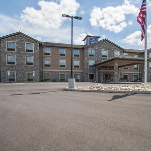 Cobblestone Inn & Suites - St Marys